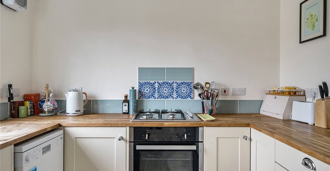 2 bedroom property for sale in Forest Hill | Robinson Jackson