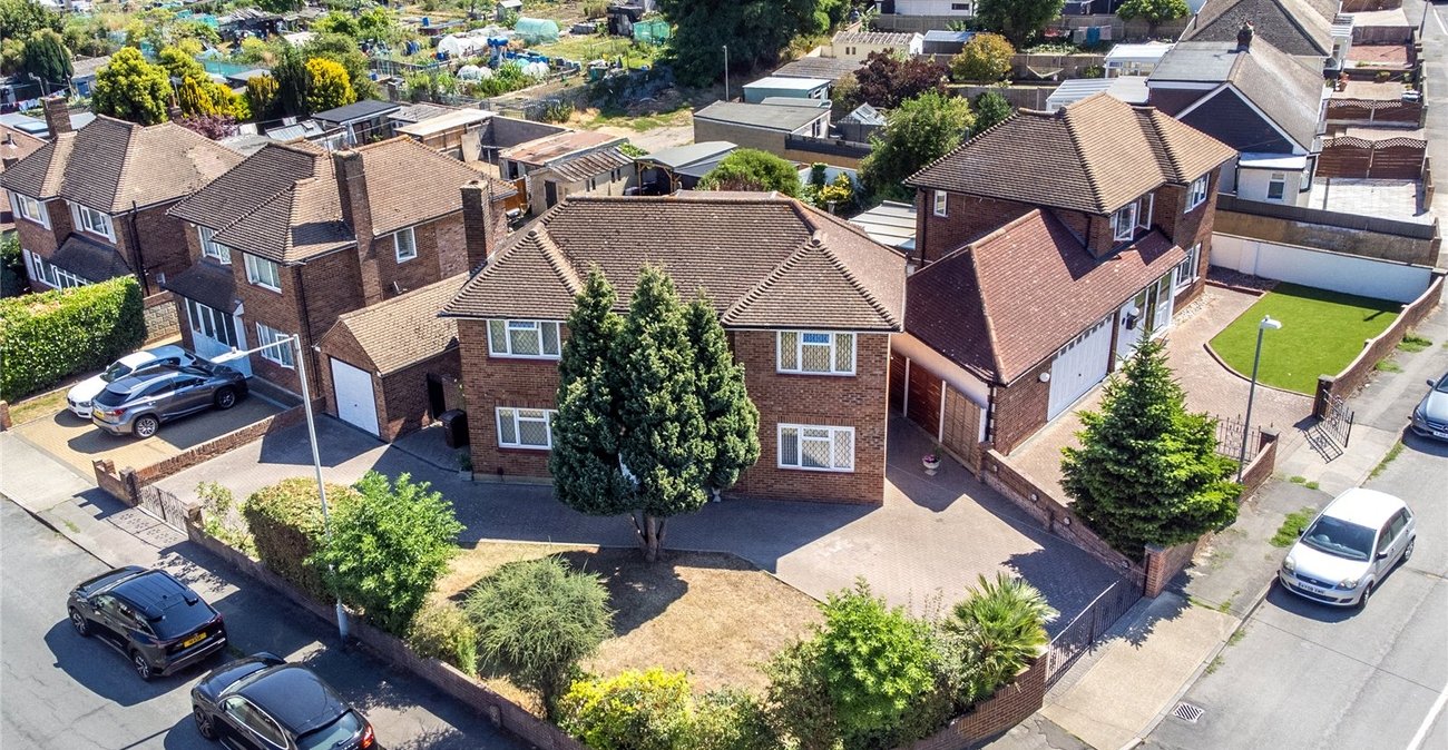 4 bedroom house for sale in Gravesend | Robinson Michael & Jackson