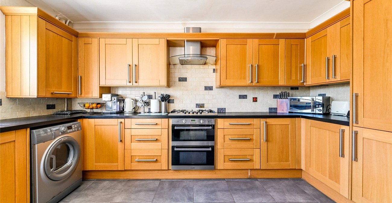 4 bedroom house for sale in Gravesend | Robinson Michael & Jackson