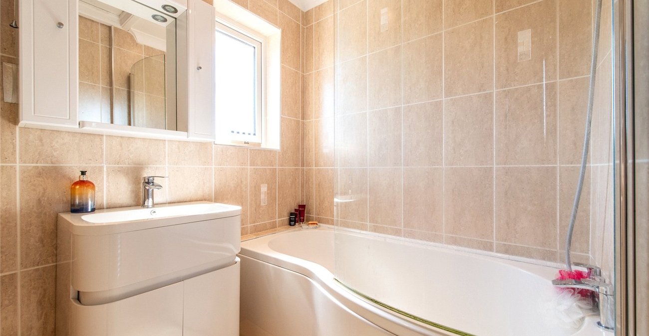 4 bedroom house for sale in Gravesend | Robinson Michael & Jackson
