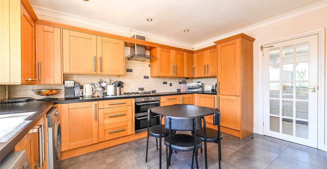 4 bedroom house for sale in Gravesend | Robinson Michael & Jackson