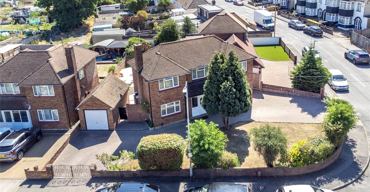 4 bedroom house for sale in Gravesend | Robinson Michael & Jackson