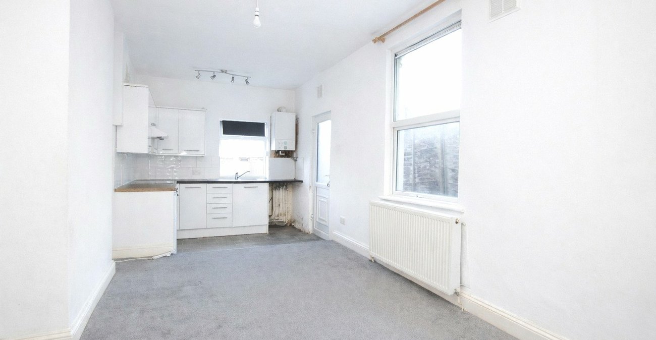 2 bedroom property for sale in Abbey Wood | Robinson Jackson