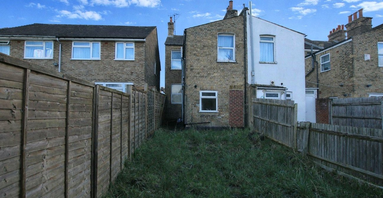 2 bedroom property for sale in Abbey Wood | Robinson Jackson