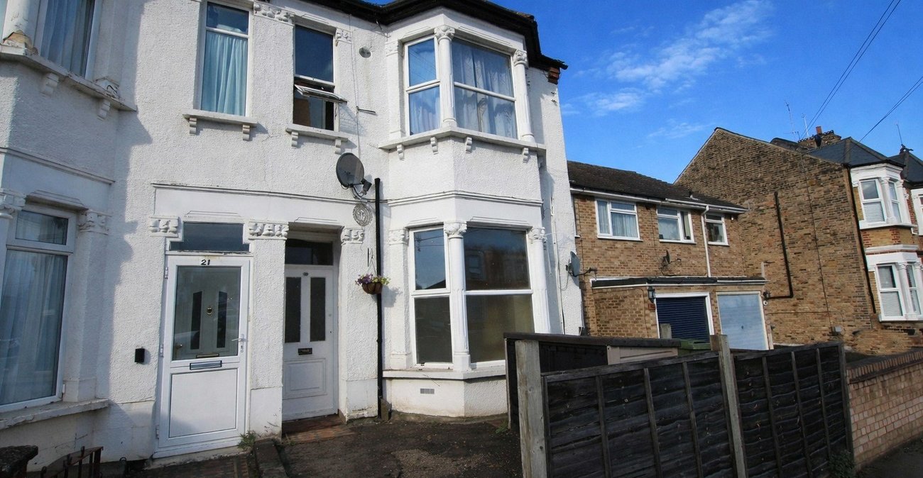 2 bedroom property for sale in Abbey Wood | Robinson Jackson