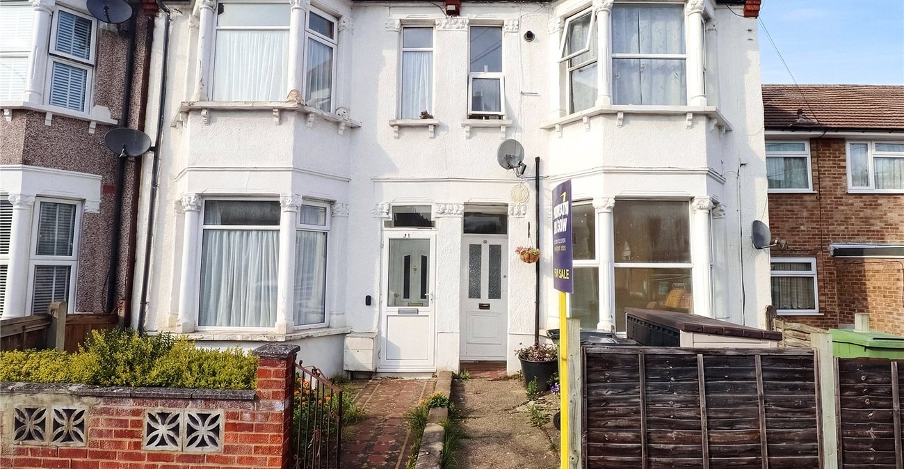 2 bedroom property for sale in Abbey Wood | Robinson Jackson