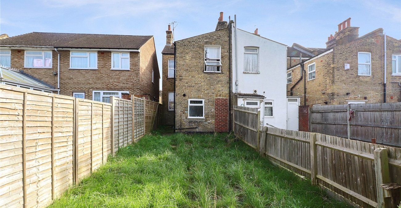 2 bedroom property for sale in Abbey Wood | Robinson Jackson