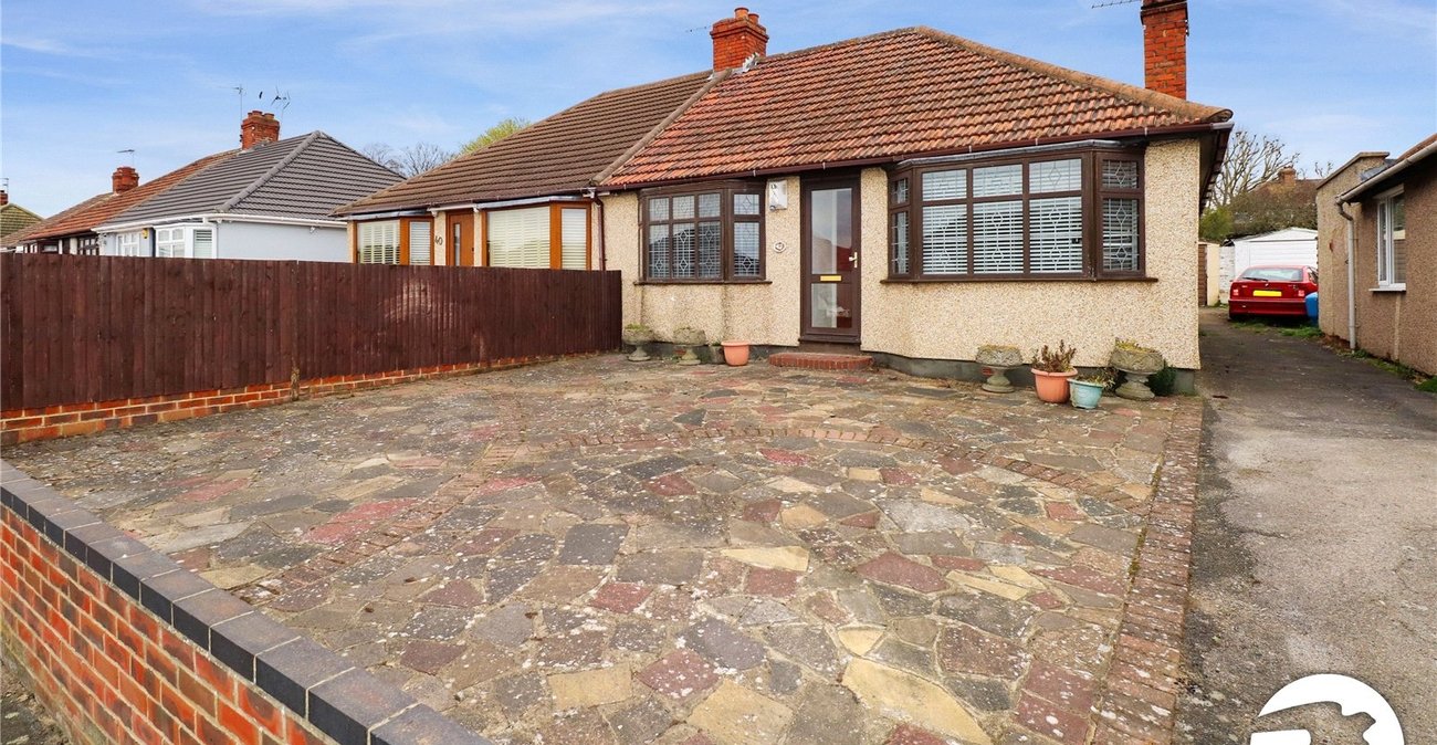 2 bedroom bungalow for sale in Bexleyheath | Robinson Jackson