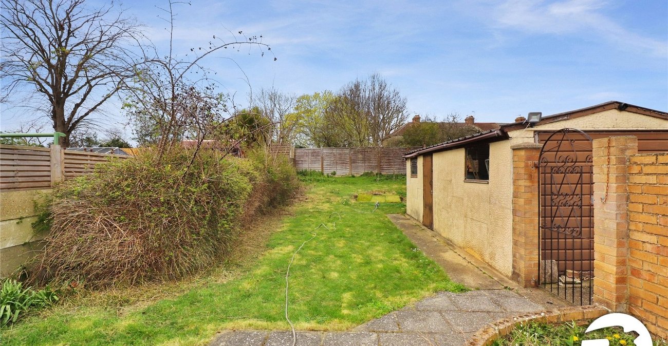 2 bedroom bungalow for sale in Bexleyheath | Robinson Jackson