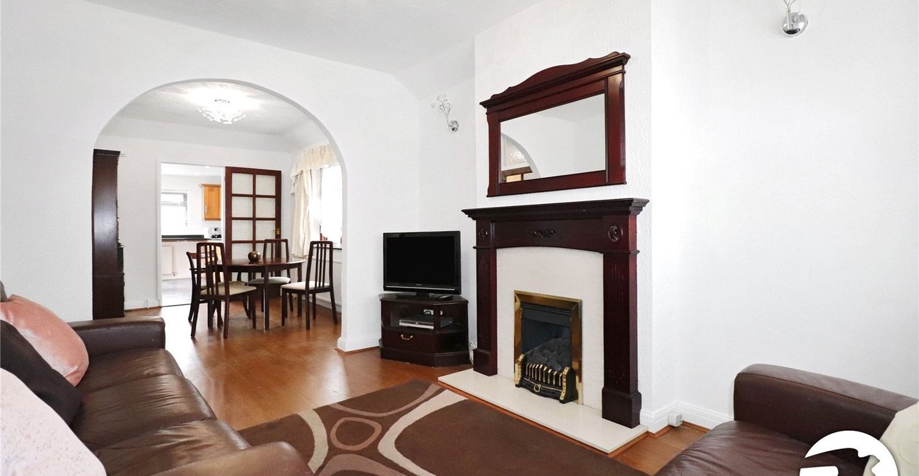 2 bedroom bungalow for sale in Bexleyheath | Robinson Jackson