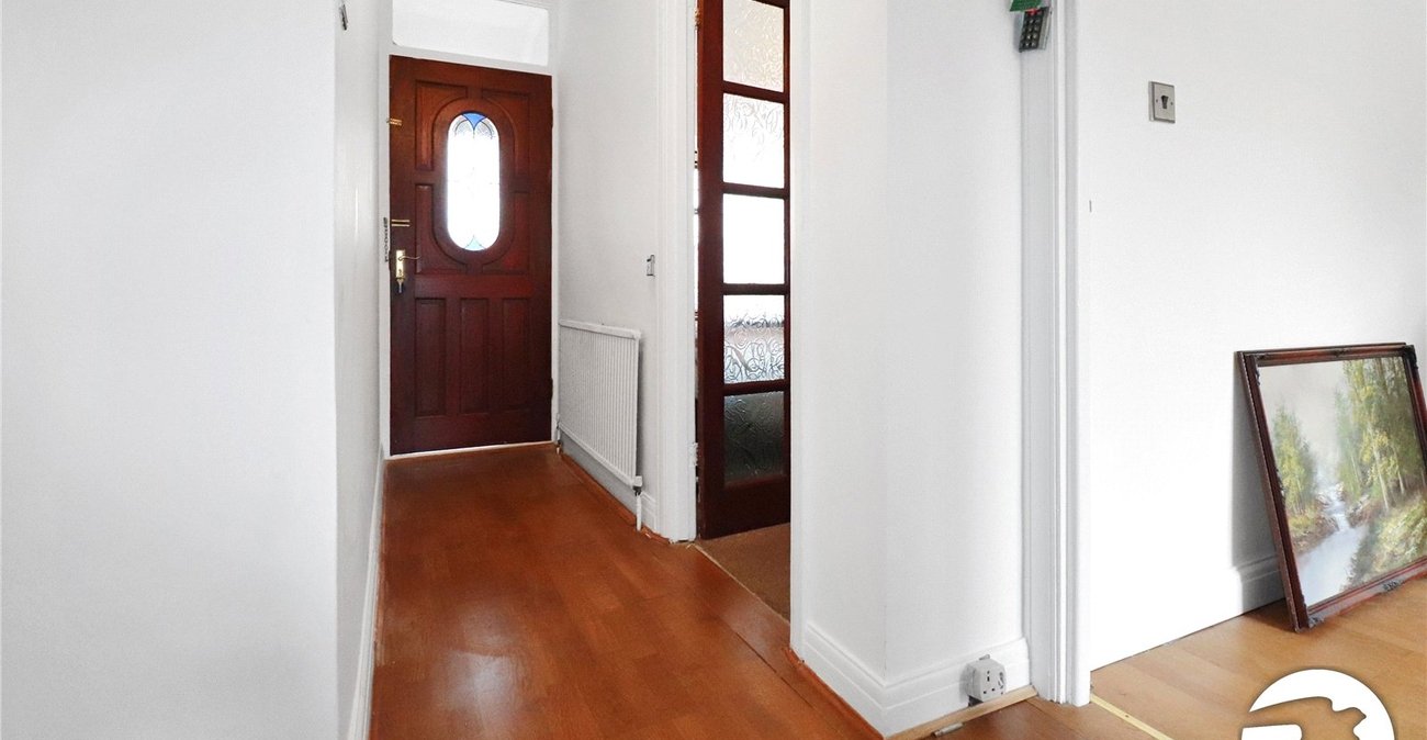 2 bedroom bungalow for sale in Bexleyheath | Robinson Jackson