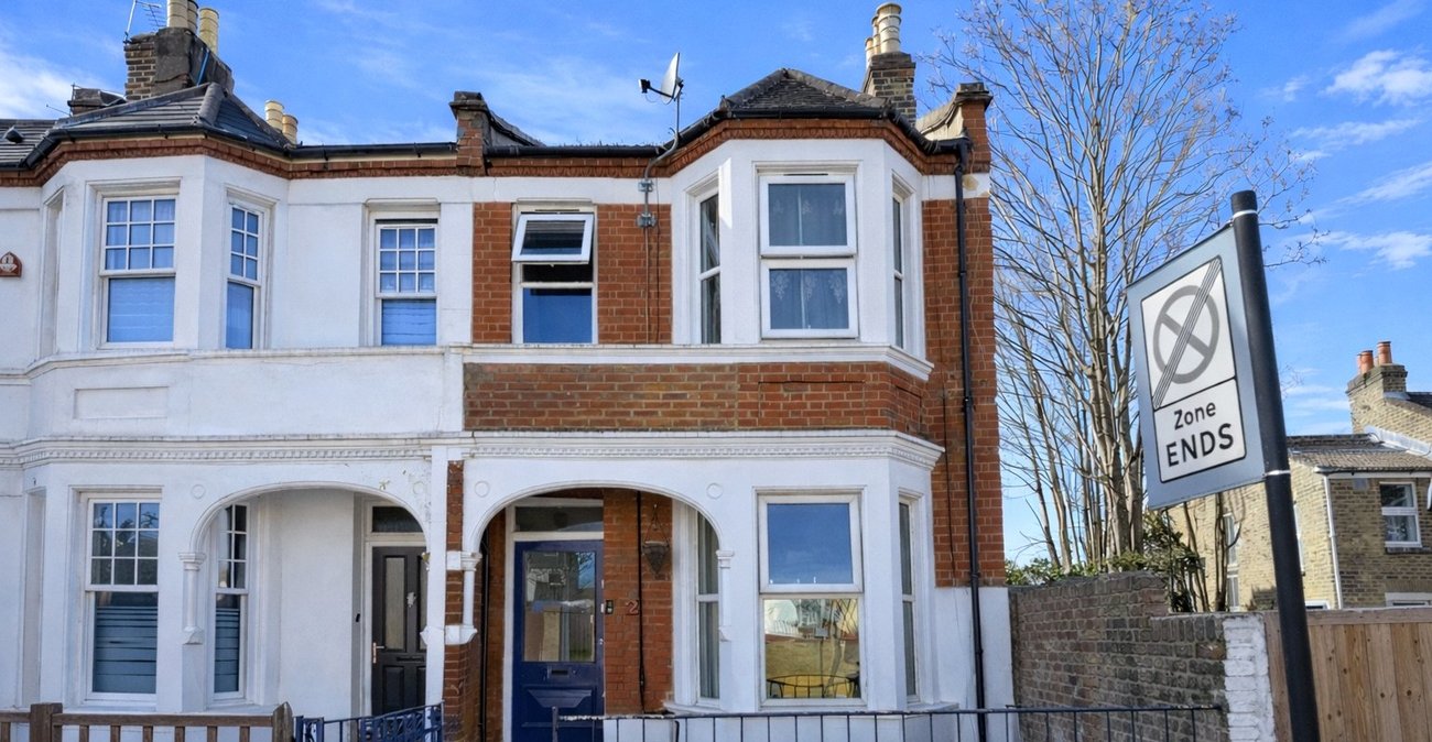 2 bedroom property for sale in Lewisham | Robinson Jackson