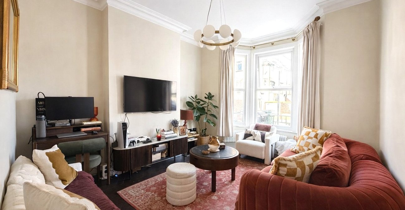 2 bedroom property for sale in Lewisham | Robinson Jackson