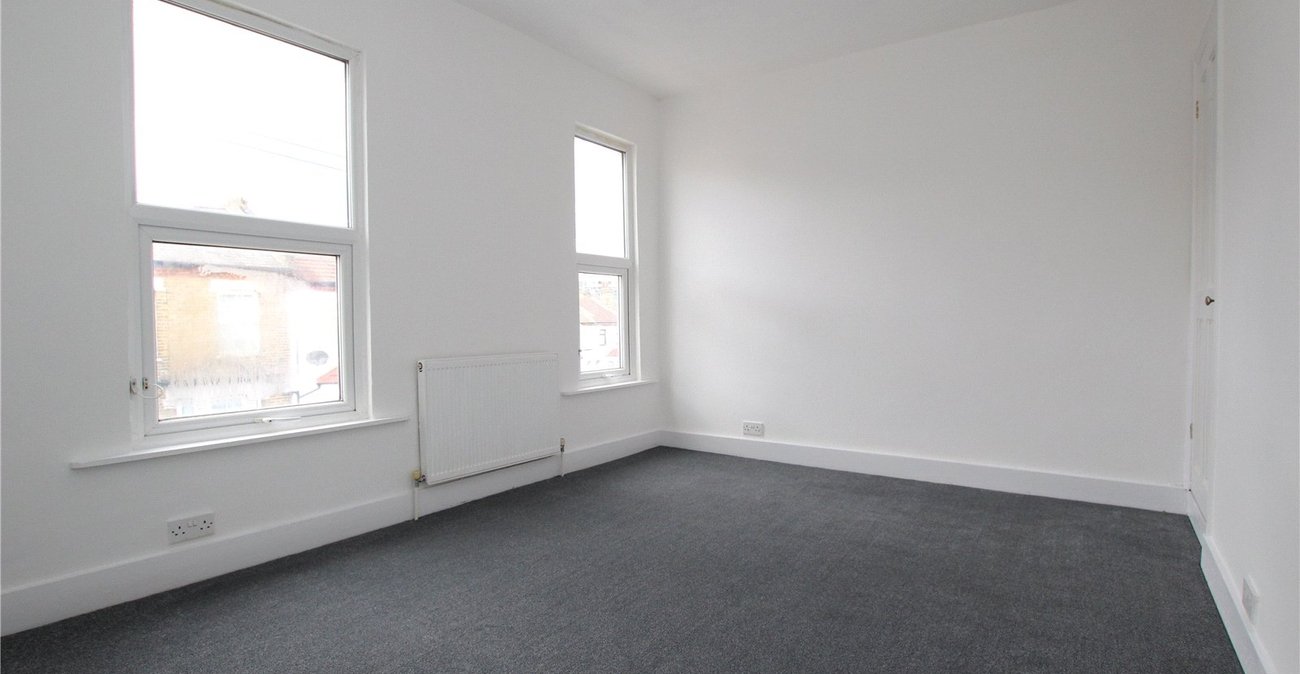 2 bedroom house for sale in Plumstead | Robinson Jackson