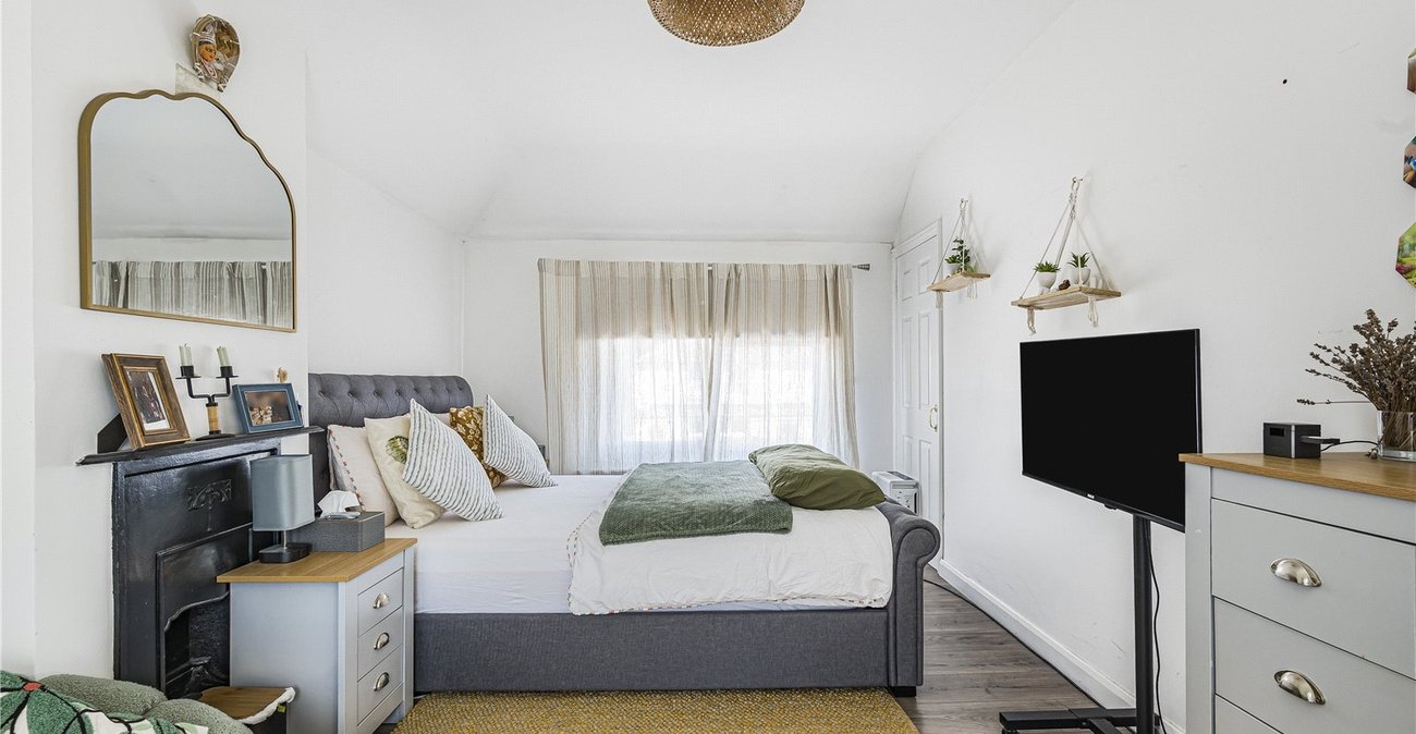 3 bedroom house for sale in Dartford | Robinson Jackson