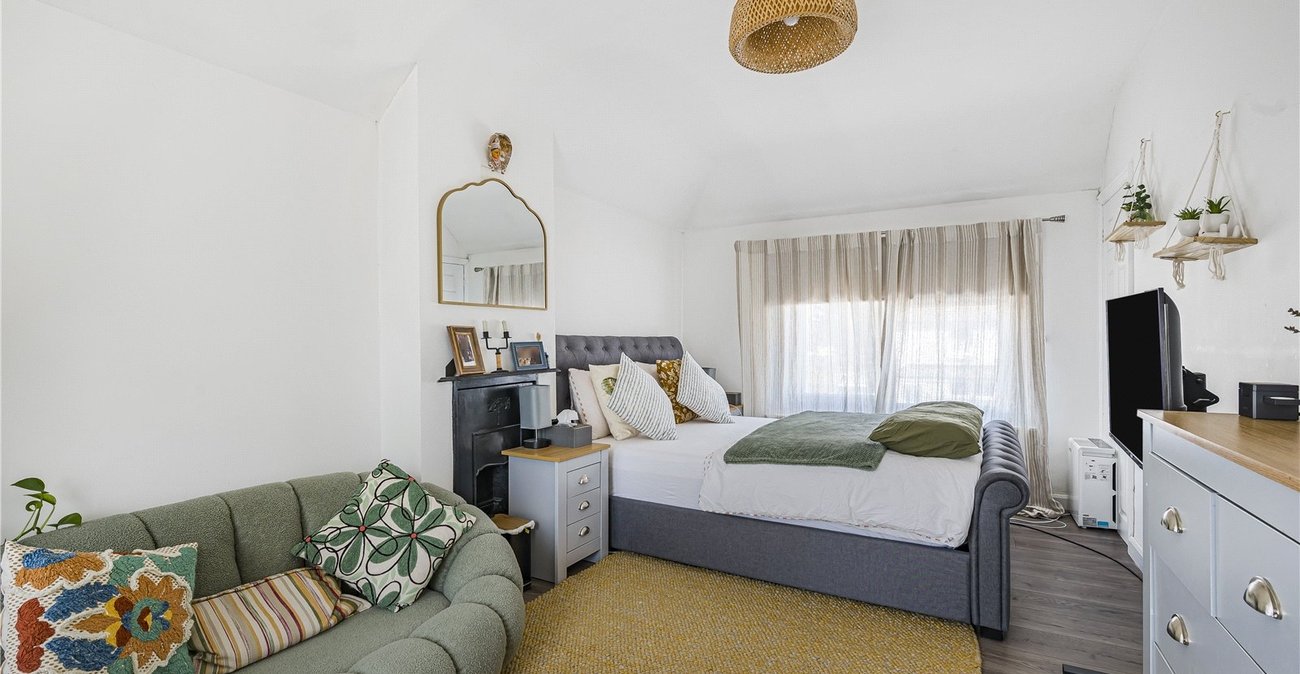 3 bedroom house for sale in Dartford | Robinson Jackson