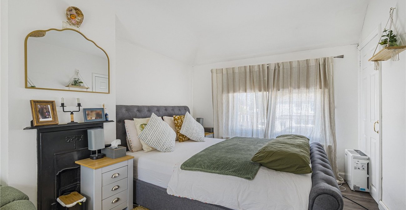3 bedroom house for sale in Dartford | Robinson Jackson