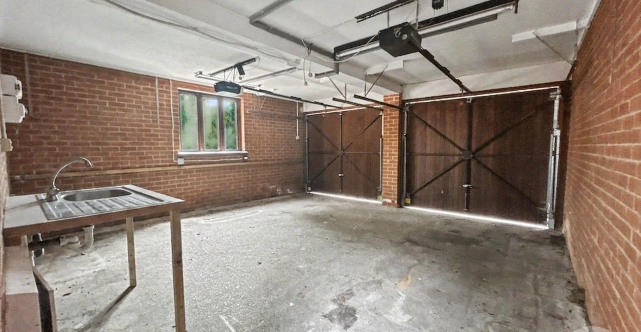 4 bedroom house for sale in Sidcup | Robinson Jackson