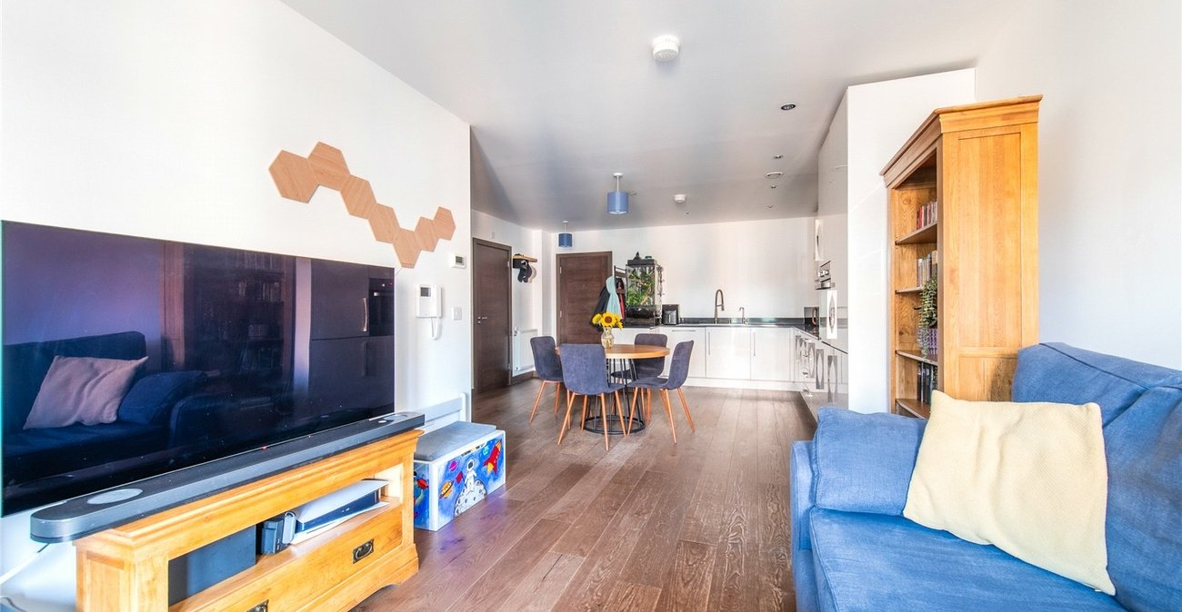 2 bedroom property for sale in Rosalind Drive | Robinson Michael & Jackson