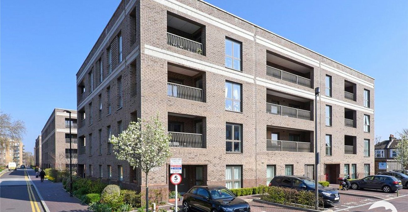 3 bedroom property for sale in Catford | Robinson Jackson