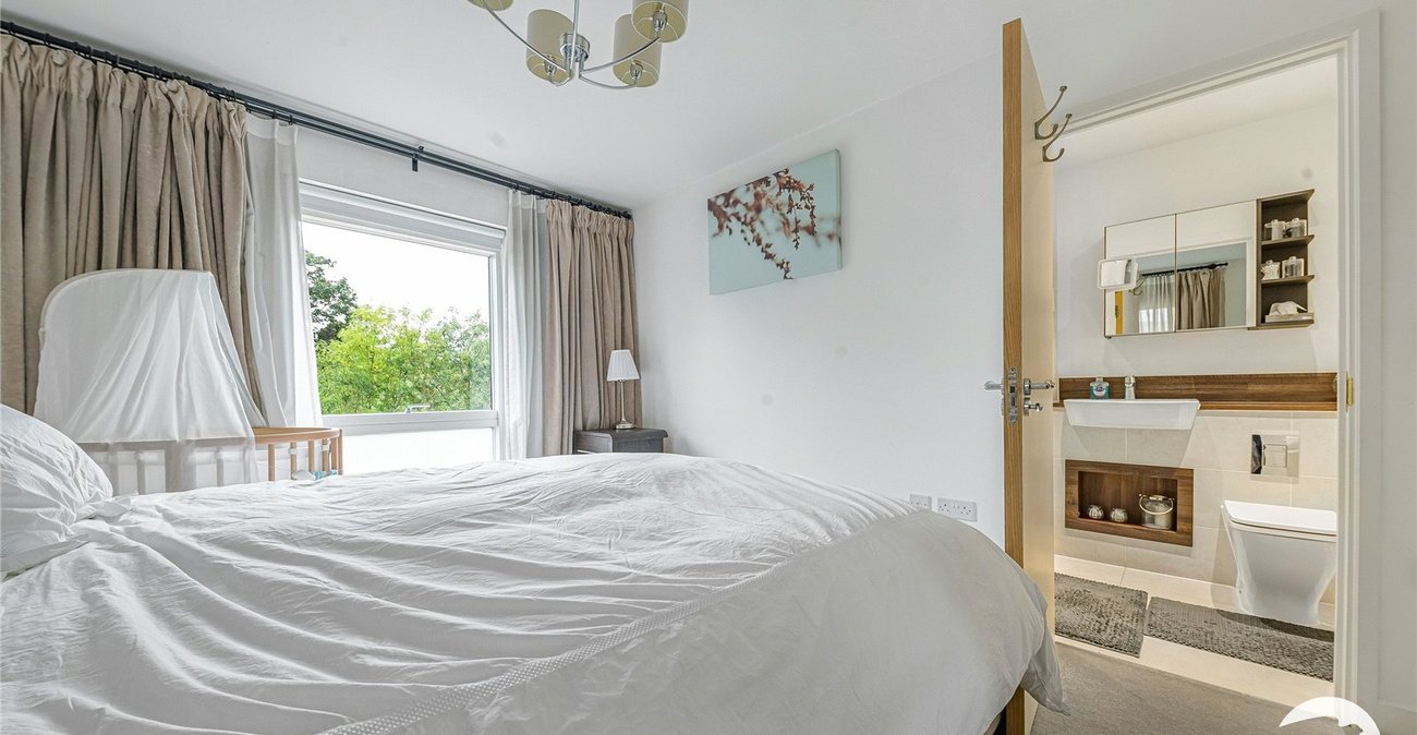 3 bedroom property for sale in Catford | Robinson Jackson