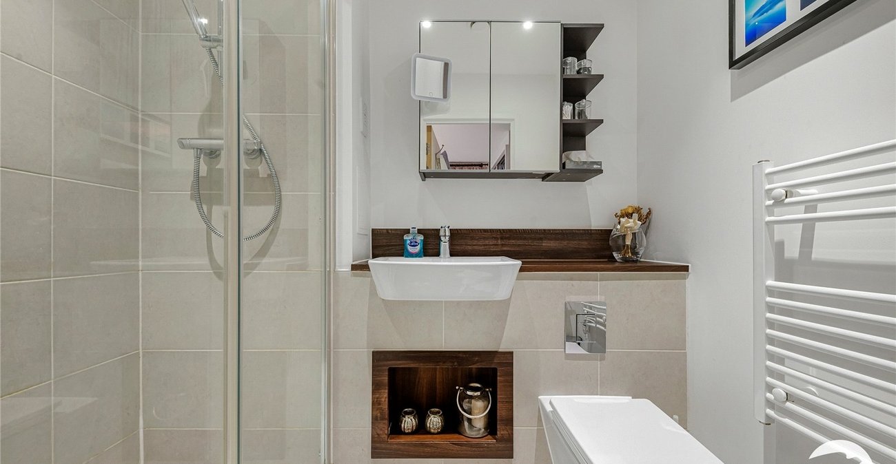 3 bedroom property for sale in Catford | Robinson Jackson