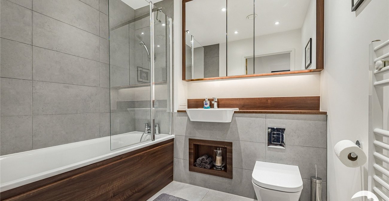 3 bedroom property for sale in Catford | Robinson Jackson