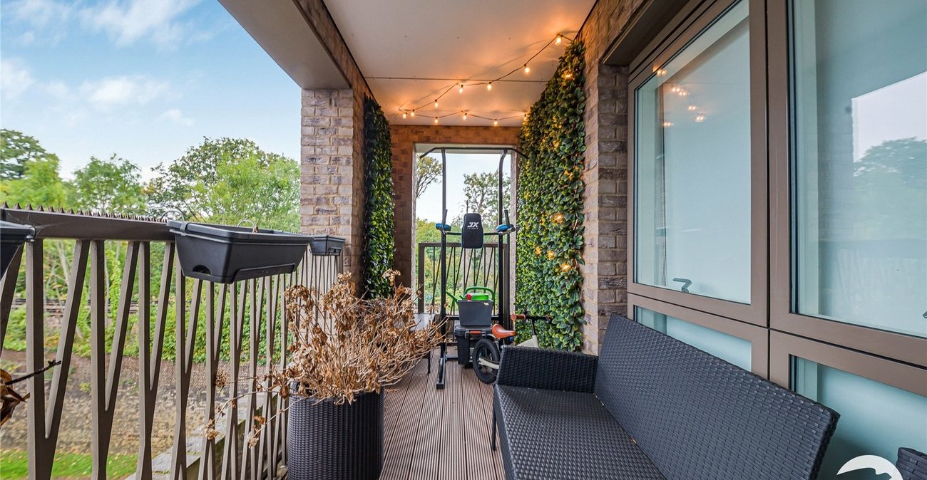 3 bedroom property for sale in Catford | Robinson Jackson