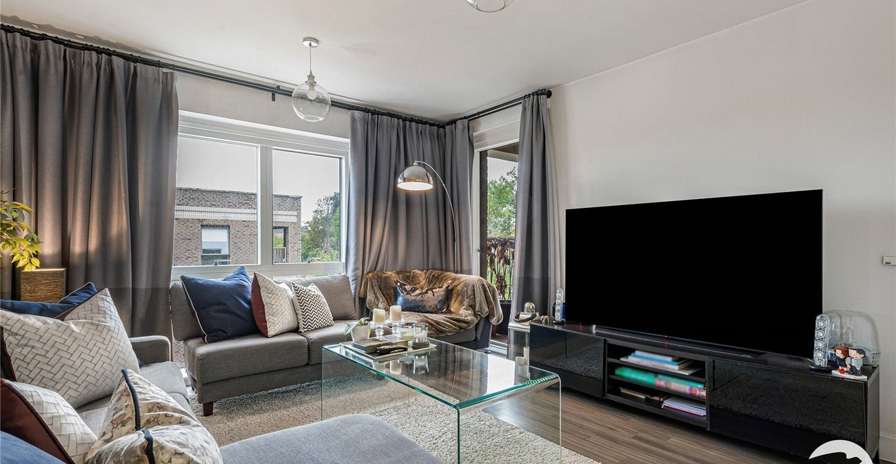 3 bedroom property for sale in Catford | Robinson Jackson