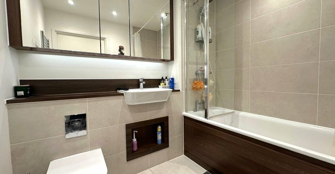 1 bedroom property for sale in London | Robinson Jackson