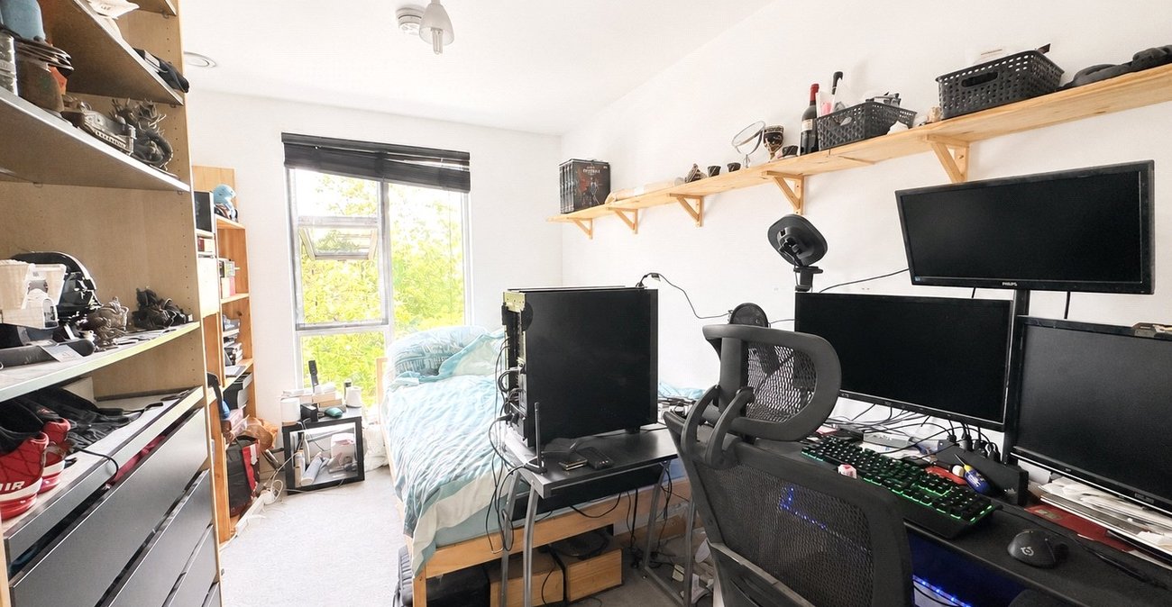2 bedroom property for sale in London | Robinson Jackson