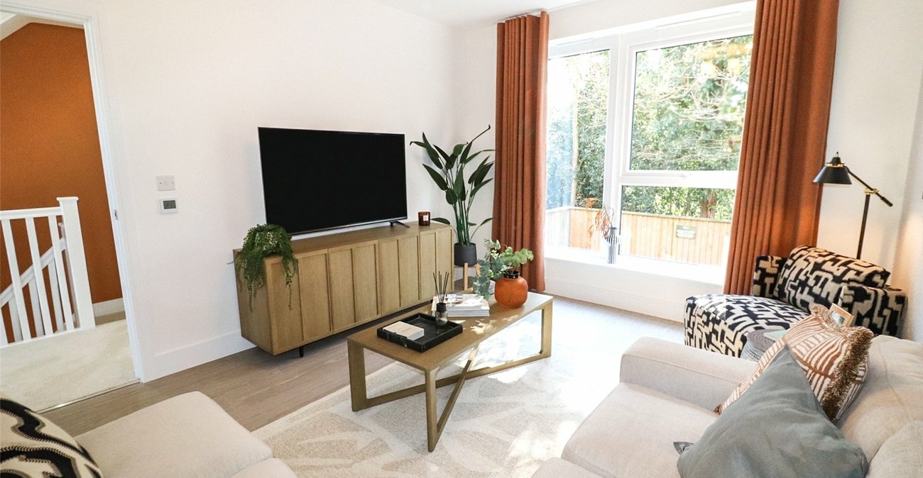 3 bedroom house for sale in Erith | Robinson Jackson