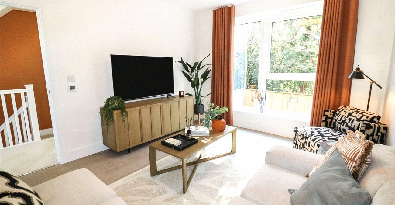 3 bedroom house for sale in Erith | Robinson Jackson