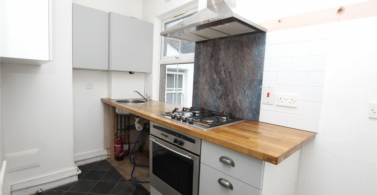 1 bedroom property for sale in London | Robinson Jackson
