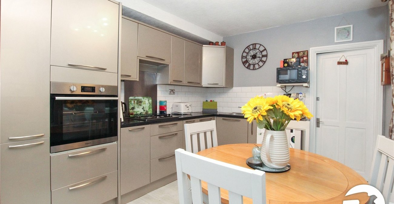 4 bedroom house for sale in Plumstead Common | Robinson Jackson