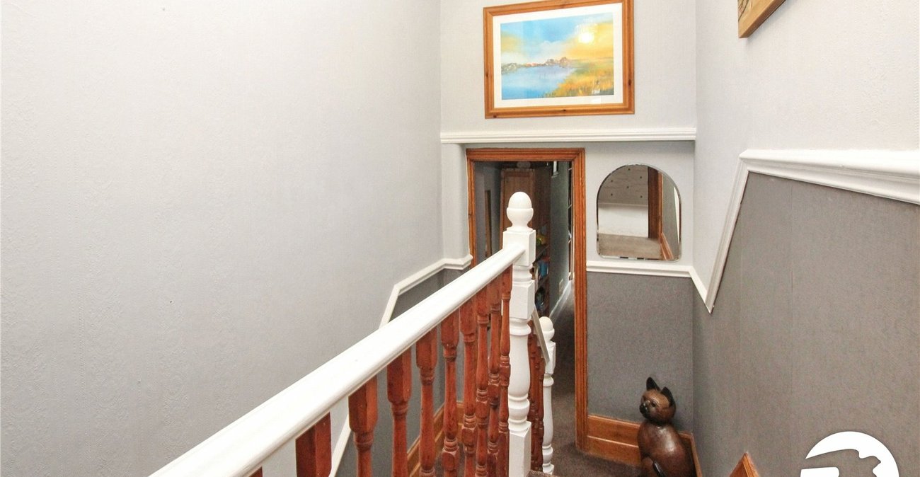 4 bedroom house for sale in Plumstead Common | Robinson Jackson