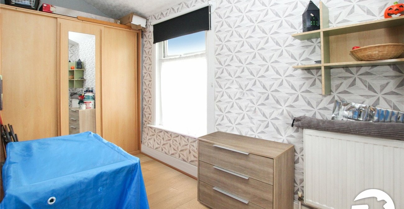 4 bedroom house for sale in Plumstead Common | Robinson Jackson