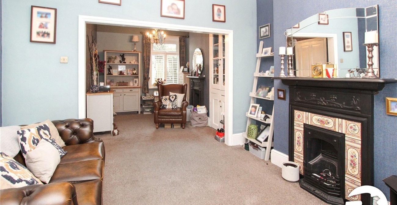 4 bedroom house for sale in Plumstead Common | Robinson Jackson