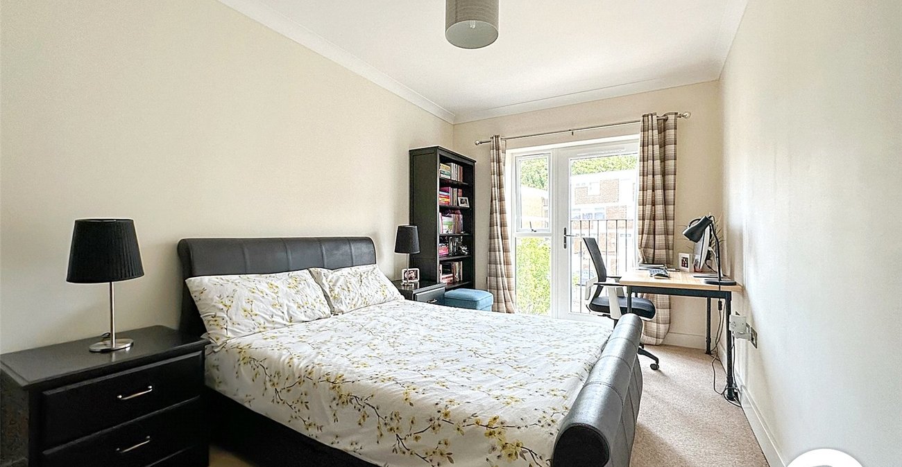 2 bedroom property for sale in Carpeaux Close | Robinson Michael & Jackson