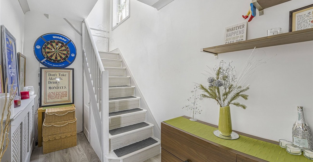 3 bedroom house for sale in Swanscombe | Robinson Jackson