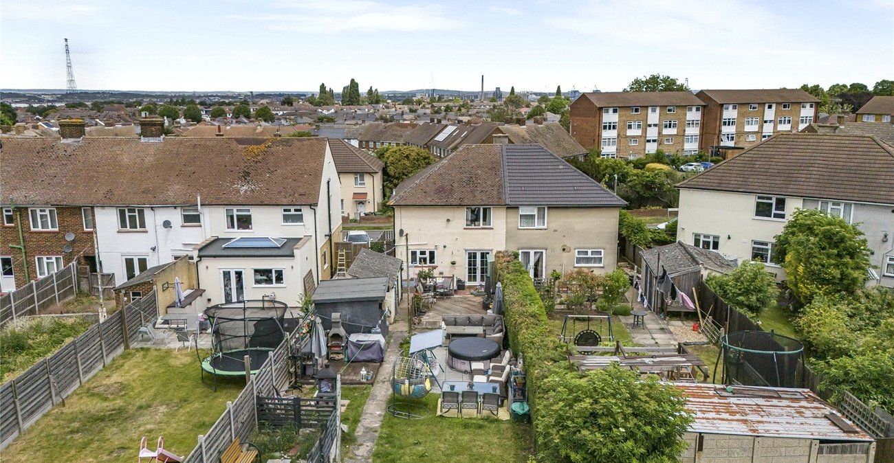 3 bedroom house for sale in Swanscombe | Robinson Jackson