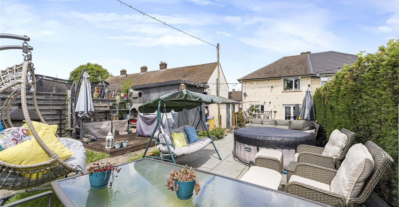 3 bedroom house for sale in Swanscombe | Robinson Jackson