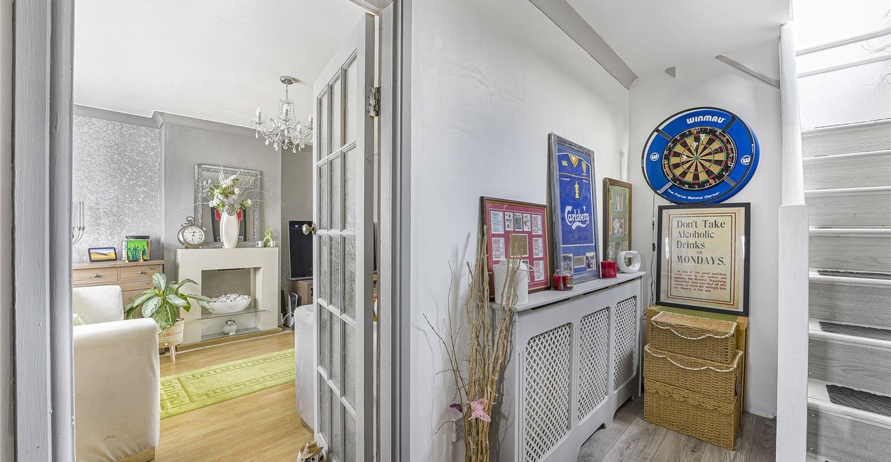 3 bedroom house for sale in Swanscombe | Robinson Jackson
