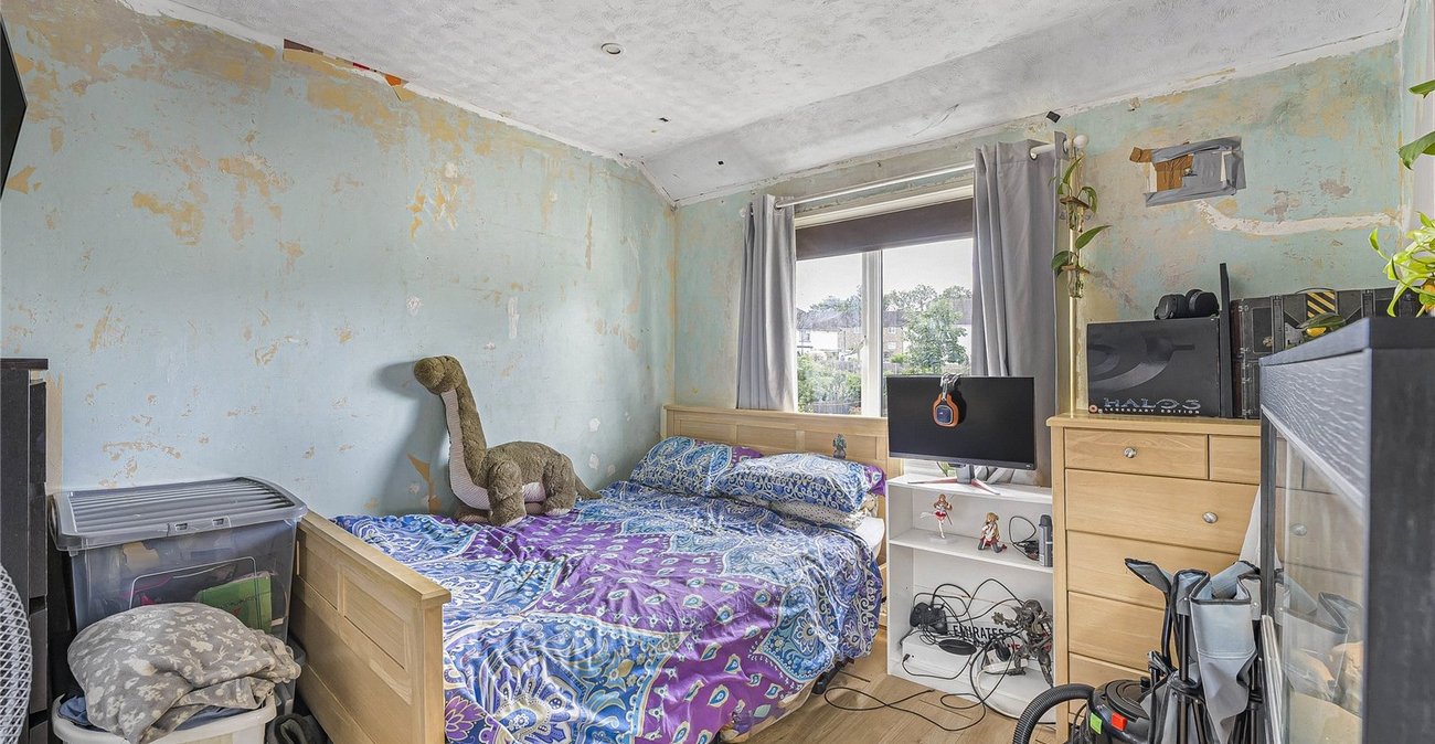 3 bedroom house for sale in Swanscombe | Robinson Jackson