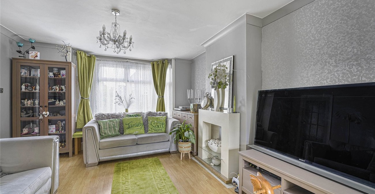 3 bedroom house for sale in Swanscombe | Robinson Jackson