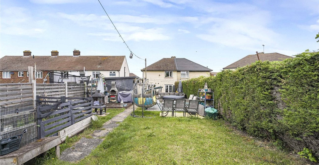 3 bedroom house for sale in Swanscombe | Robinson Jackson