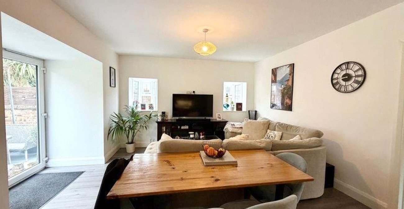 3 bedroom bungalow for sale in Bexley | Robinson Jackson