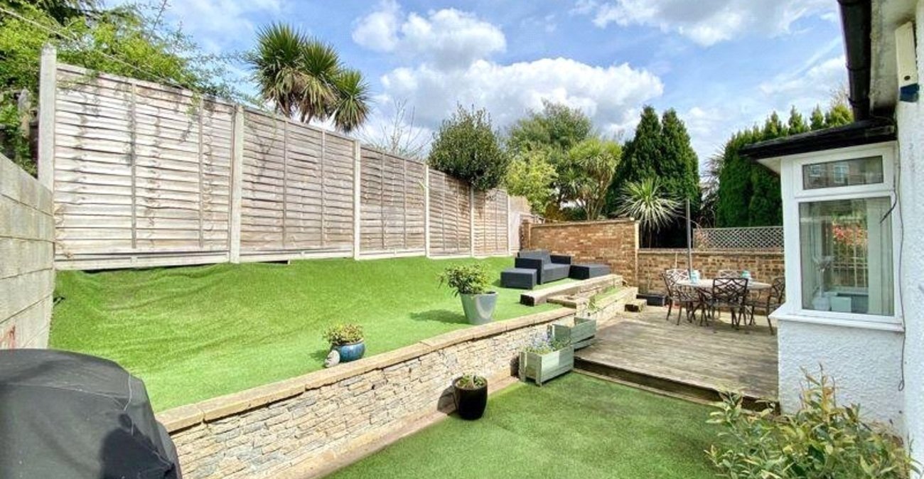 3 bedroom bungalow for sale in Bexley | Robinson Jackson