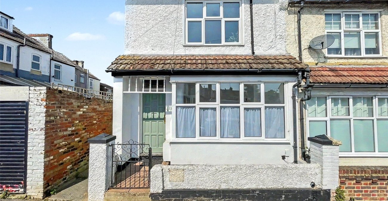2 bedroom house for sale in Gillingham | Robinson Michael & Jackson