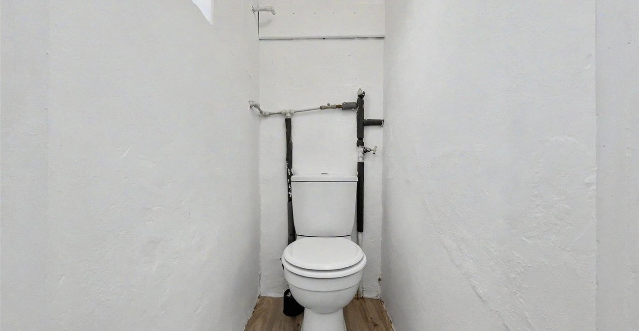 2 bedroom house for sale in Gillingham | Robinson Michael & Jackson